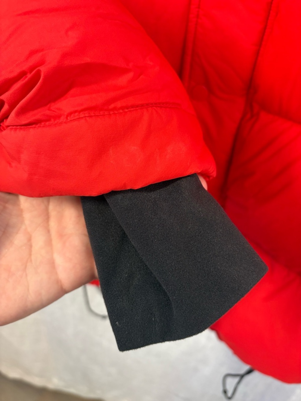 Aritzia TNA Mr. Super Puff™ Jacket – Men’s Medium – Like New – Red - Picture 14 of 15